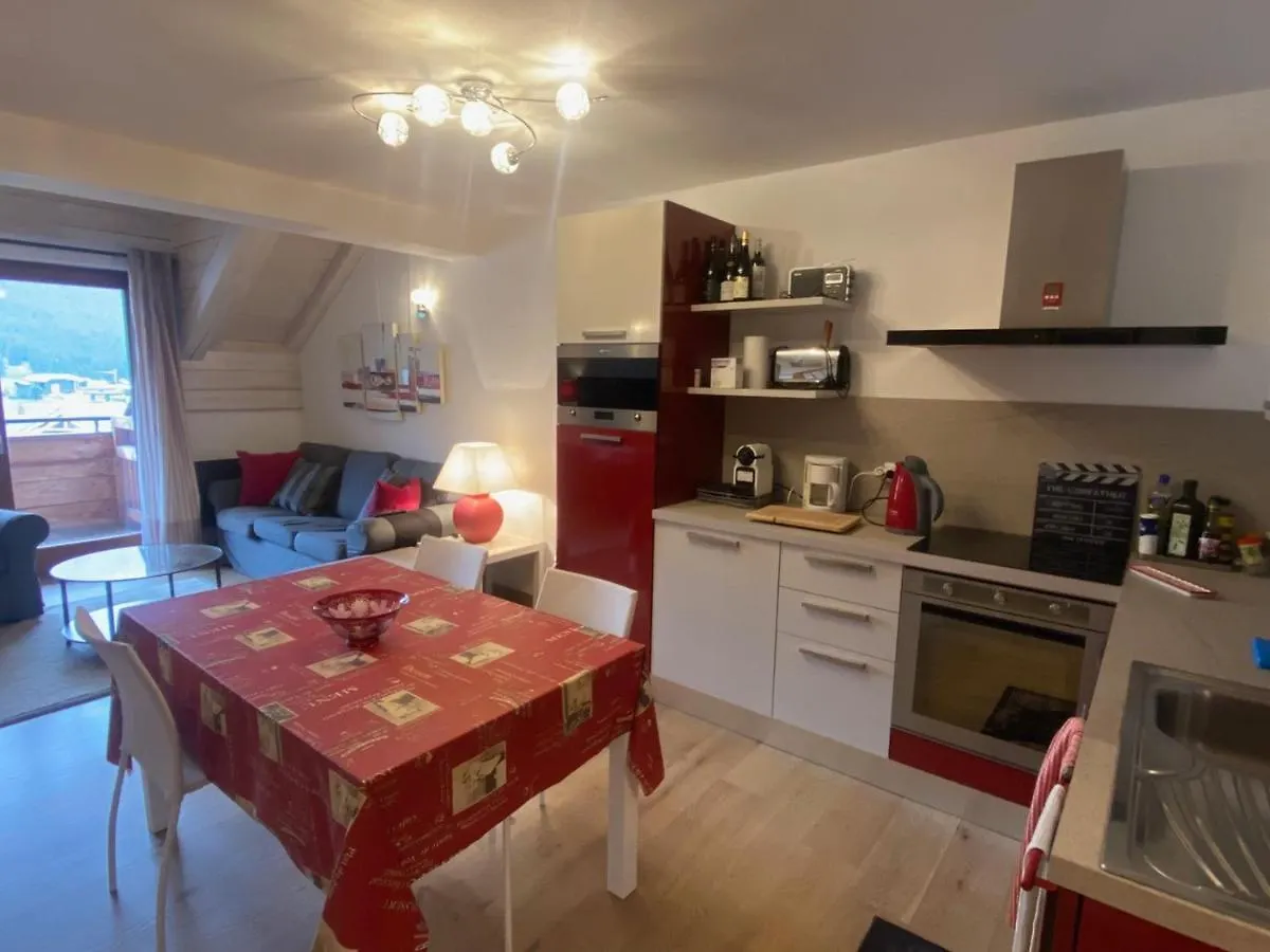 Superbe Duplex Face Aux Pistes, Sud, 8 Pers, 3 Ch, Balcon, Parking, Proche Commerces - Fr-1-445-198 Montgenevre 0*,  France