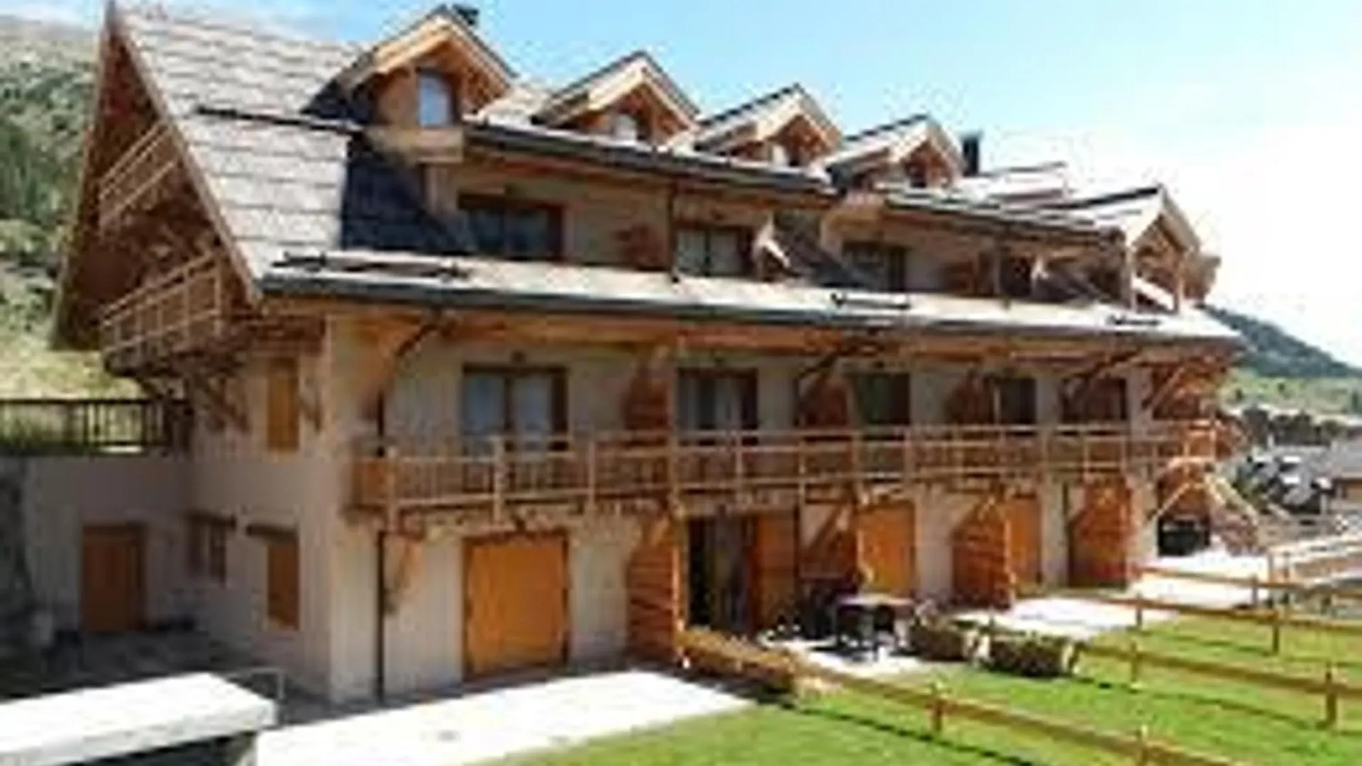Apartment Superbe Duplex Face Aux Pistes, Sud, 8 Pers, 3 Ch, Balcon, Parking, Proche Commerces - Fr-1-445-198 Montgenevre